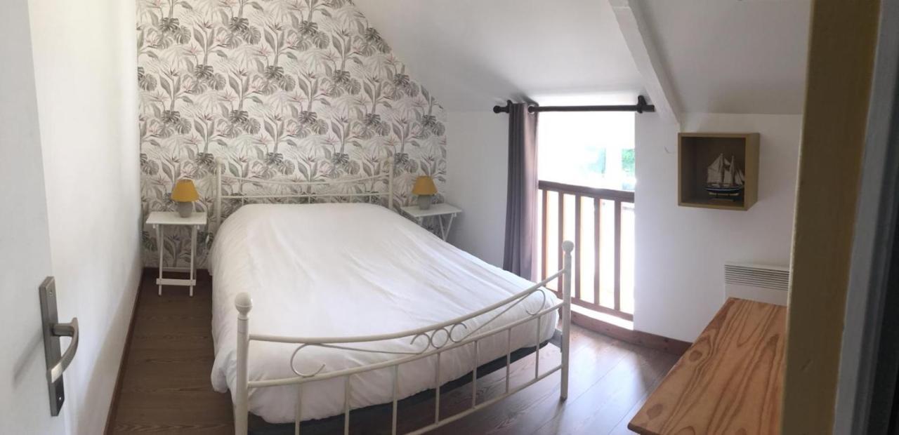 Gites De La Touche Aux Pourvoirs Combourg Exteriör bild