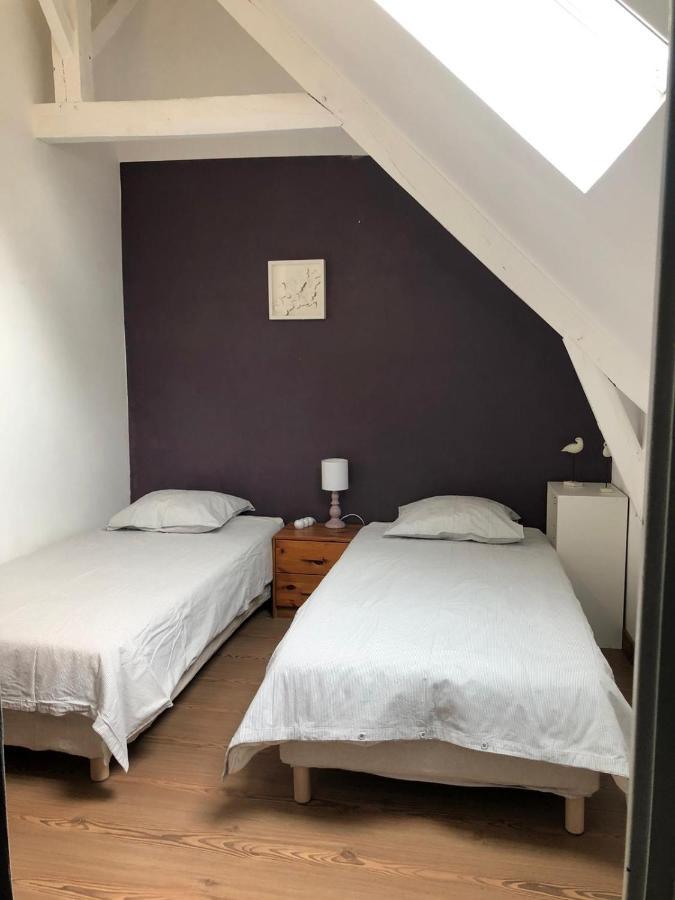 Gites De La Touche Aux Pourvoirs Combourg Exteriör bild