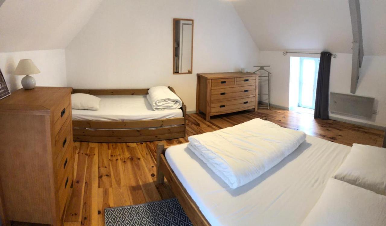 Gites De La Touche Aux Pourvoirs Combourg Exteriör bild
