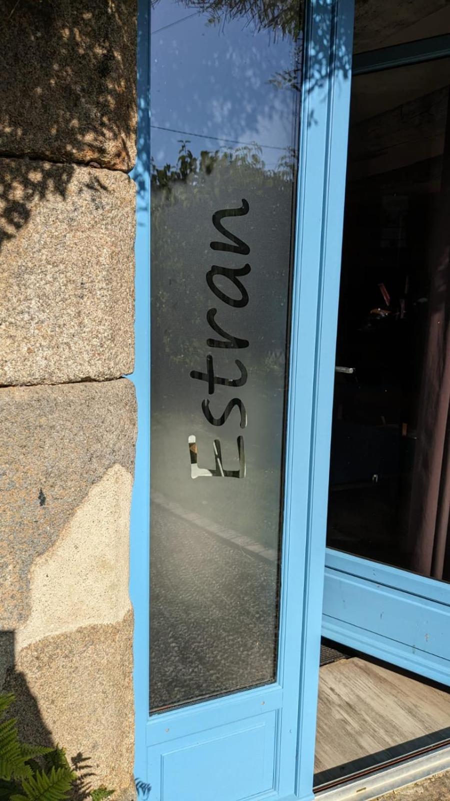 Gites De La Touche Aux Pourvoirs Combourg Exteriör bild