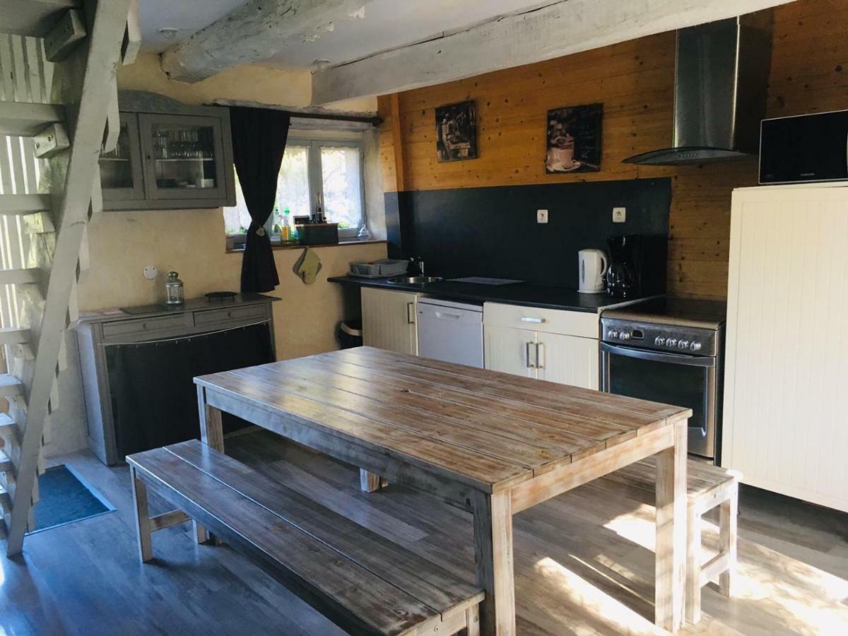 Gites De La Touche Aux Pourvoirs Combourg Exteriör bild